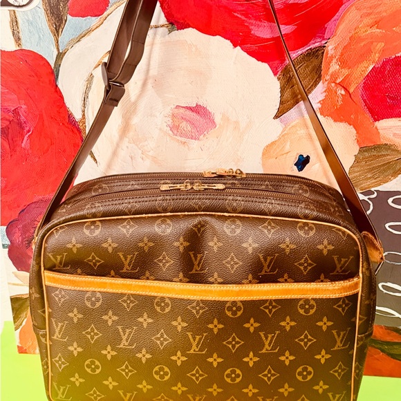 Louis Vuitton Brown Monogram reporter should bag - Picture 15 of 15